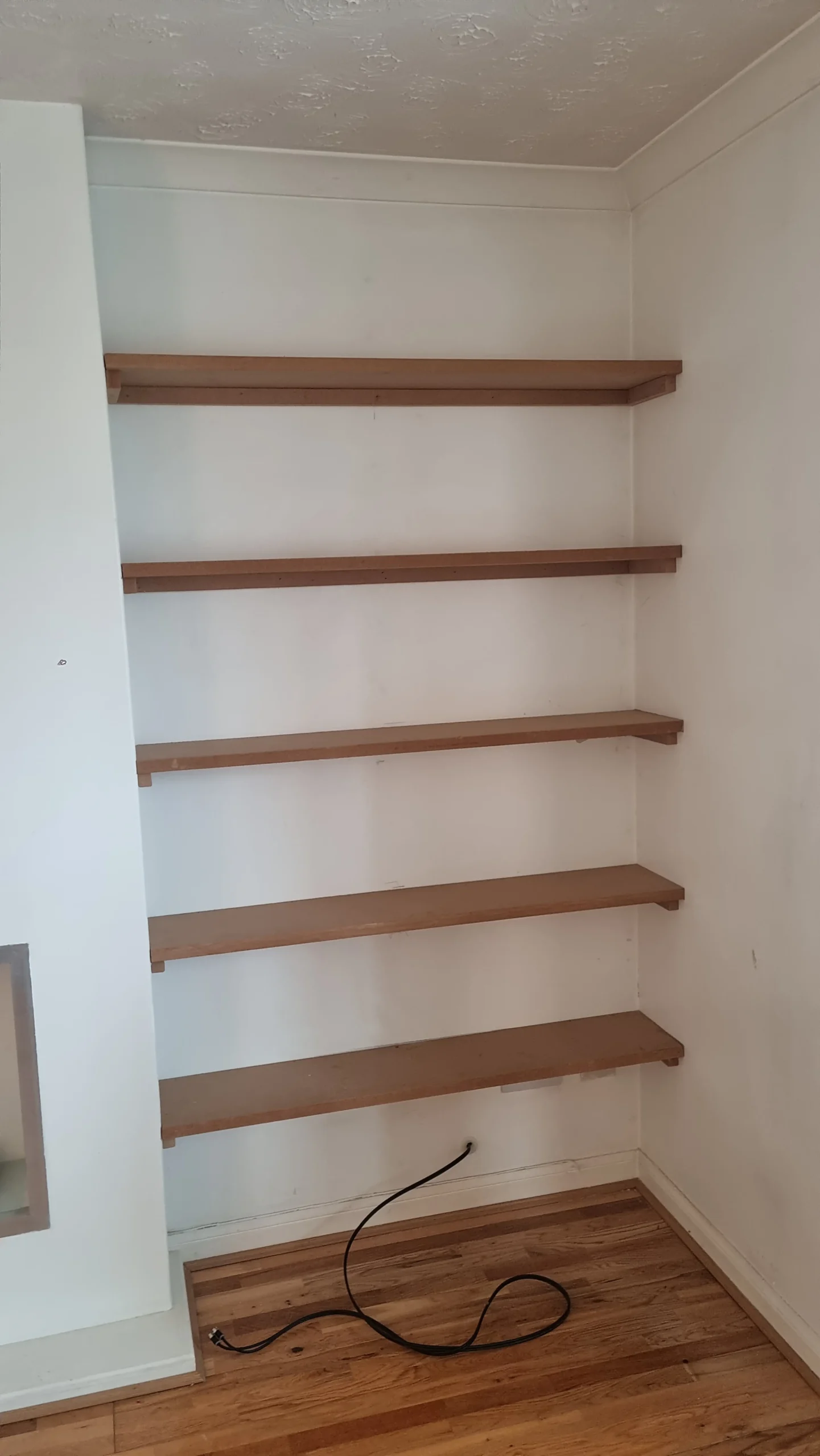 custom shelves fitted